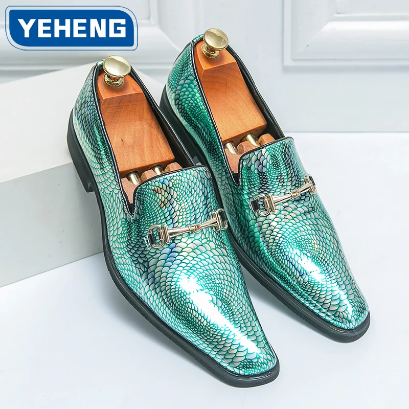 

Горячие роскошные серебристые мужские туфли из лакированной кожи, дизайнерские высококачественные остроконечные туфли «Челси», деловые туфли, мужские туфли для свадебной вечеринки