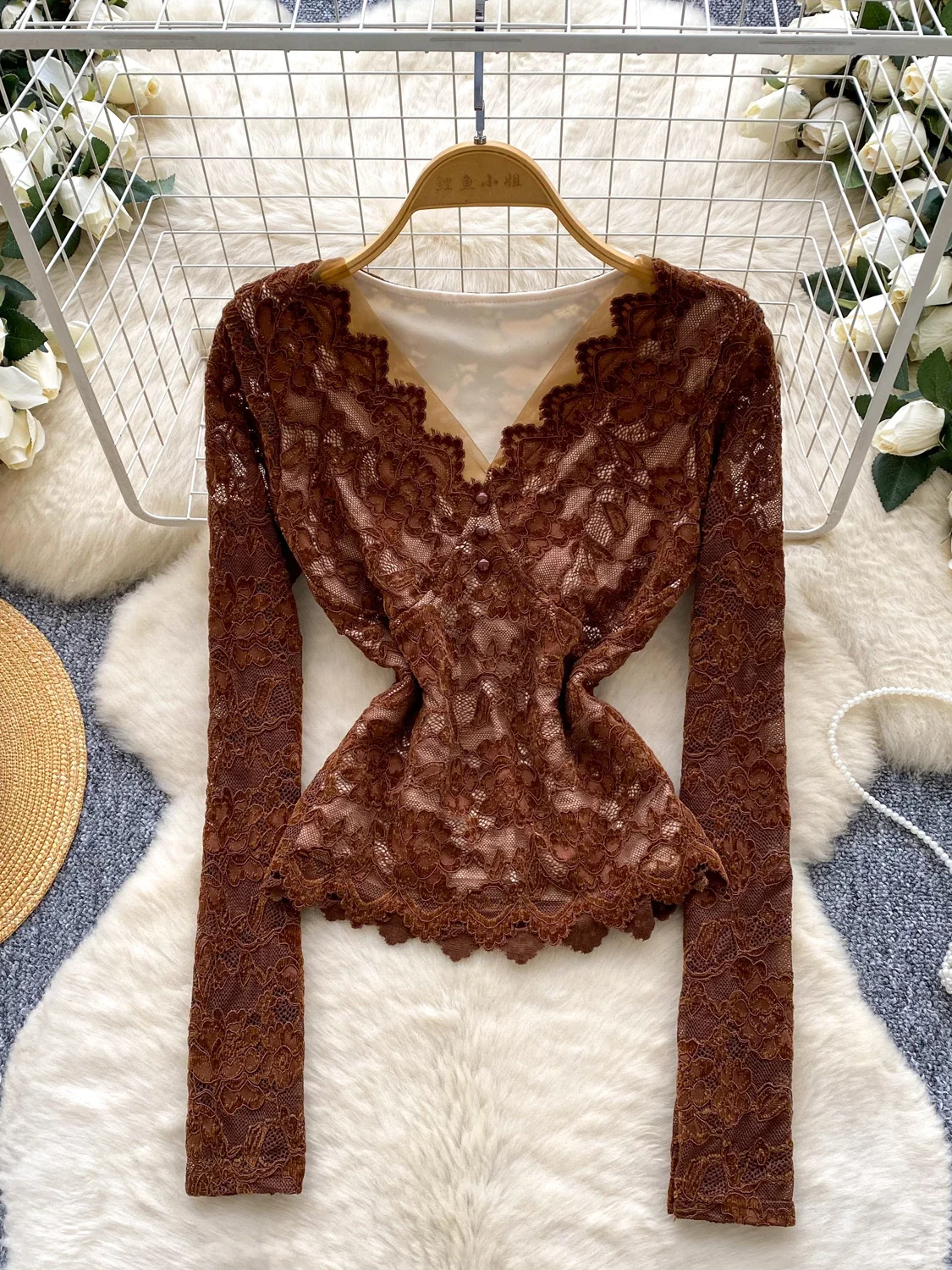 

Retro Luxury Sexy V-Ne Beaded Floed Lace irt Women's Autumn Winter Slimming Base irt Faionable Chic Polyester Fiber