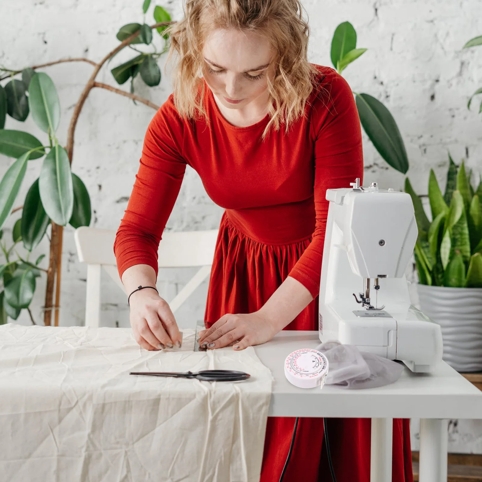 شريط قياس متعدد الأغراض آلة حاسبة Bmi مقياس مزدوج سم/بوصة أداة قياس الجسم قابلة للسحب لتخفيف الوزن محمولة صغيرة