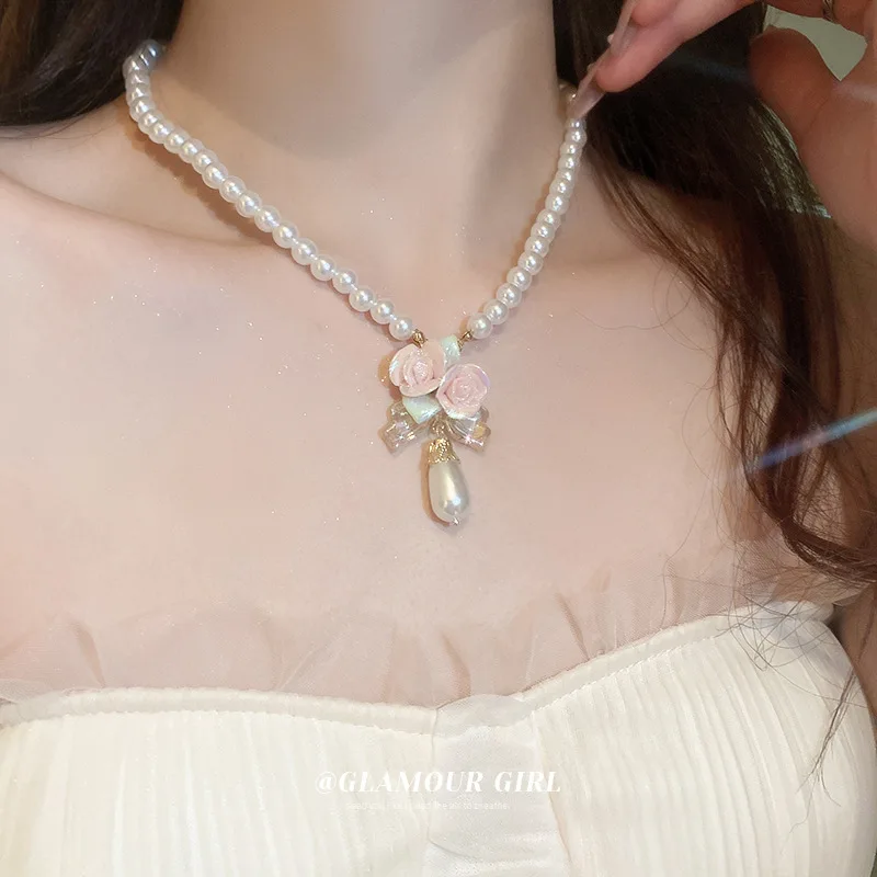 Collana di perline di perle imitate alla moda da donna squisita orecchino con ciondolo a goccia d\'acqua orecchini di fiori romantici set di gioielli