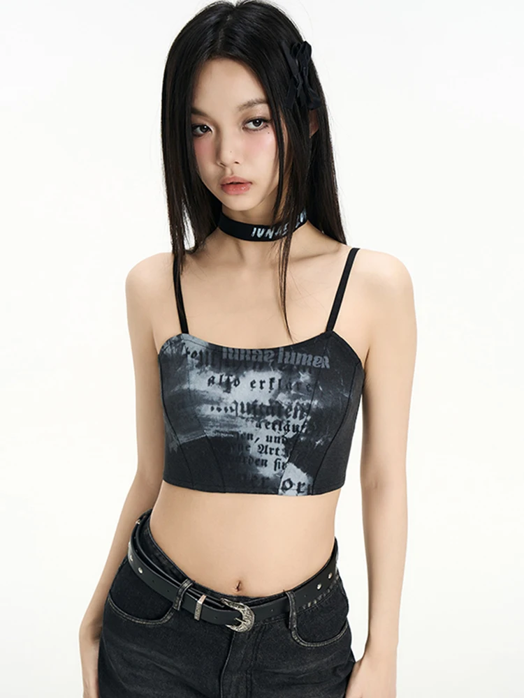 

IUNAE LUMEN 2025 Spring American Retro Letter Print Strap Vest Women Sexy Girl Cotton Short Style Street Fashion Top