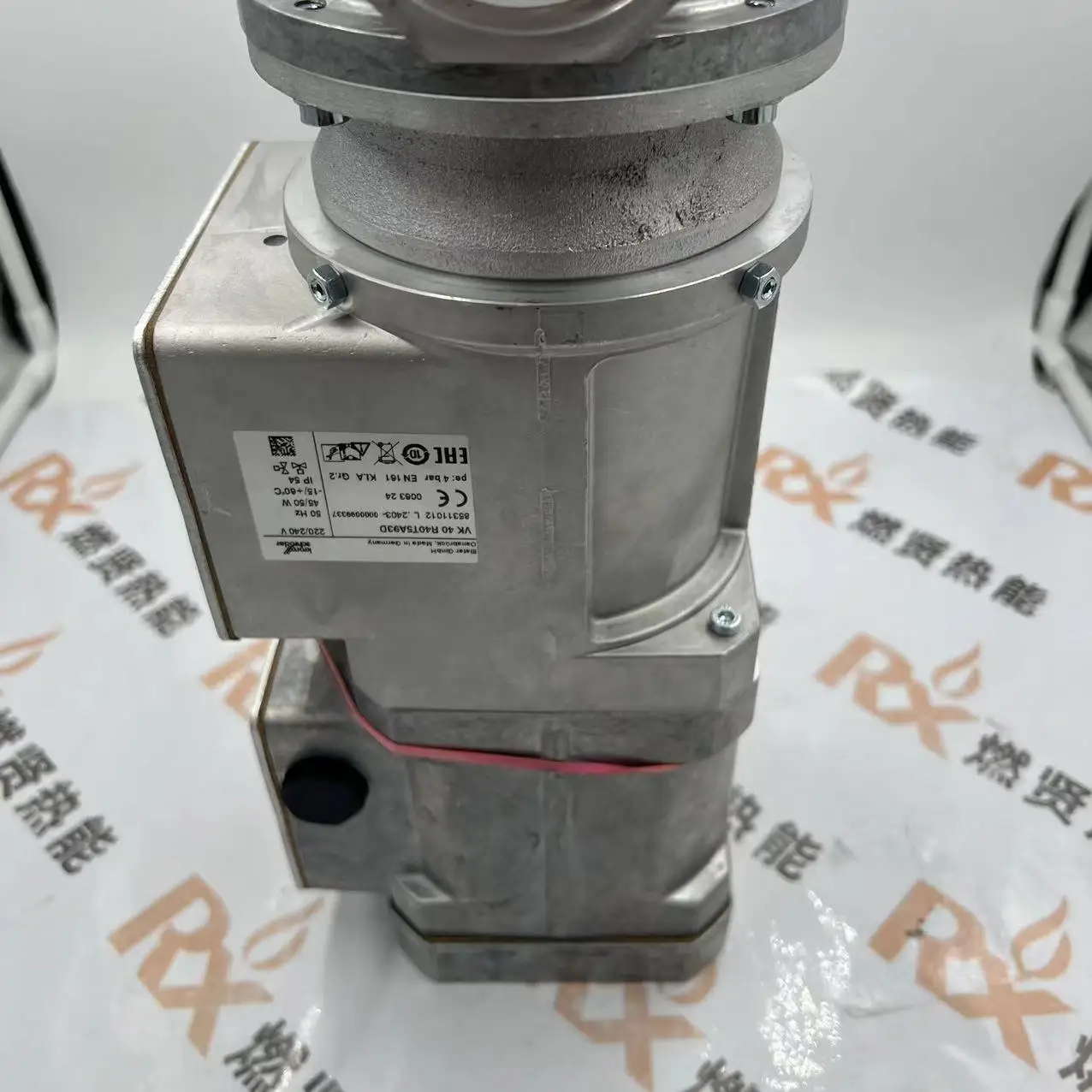 2025 ألمانيا هوشورد كروم صمام كهربائي يعمل بالغاز VK 40 R40T5A93D الأصلي الجديد