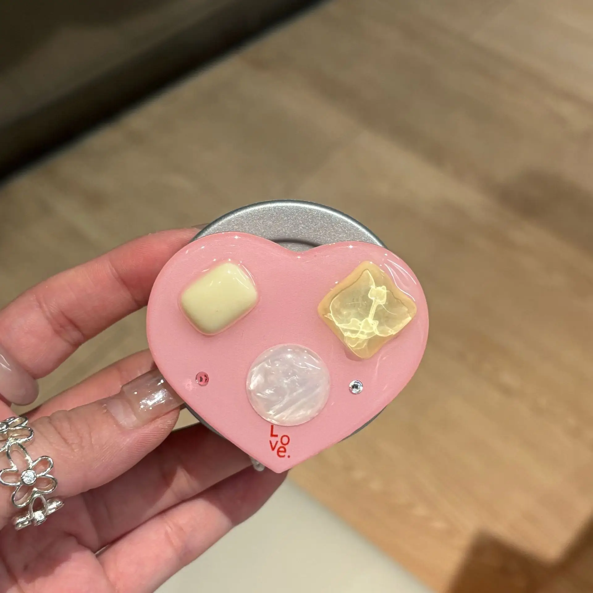

Ins Wind Pink Love Gem Bracket Suitable for Magsafe Magnetic Mobile Phone Case Lazy Artifact