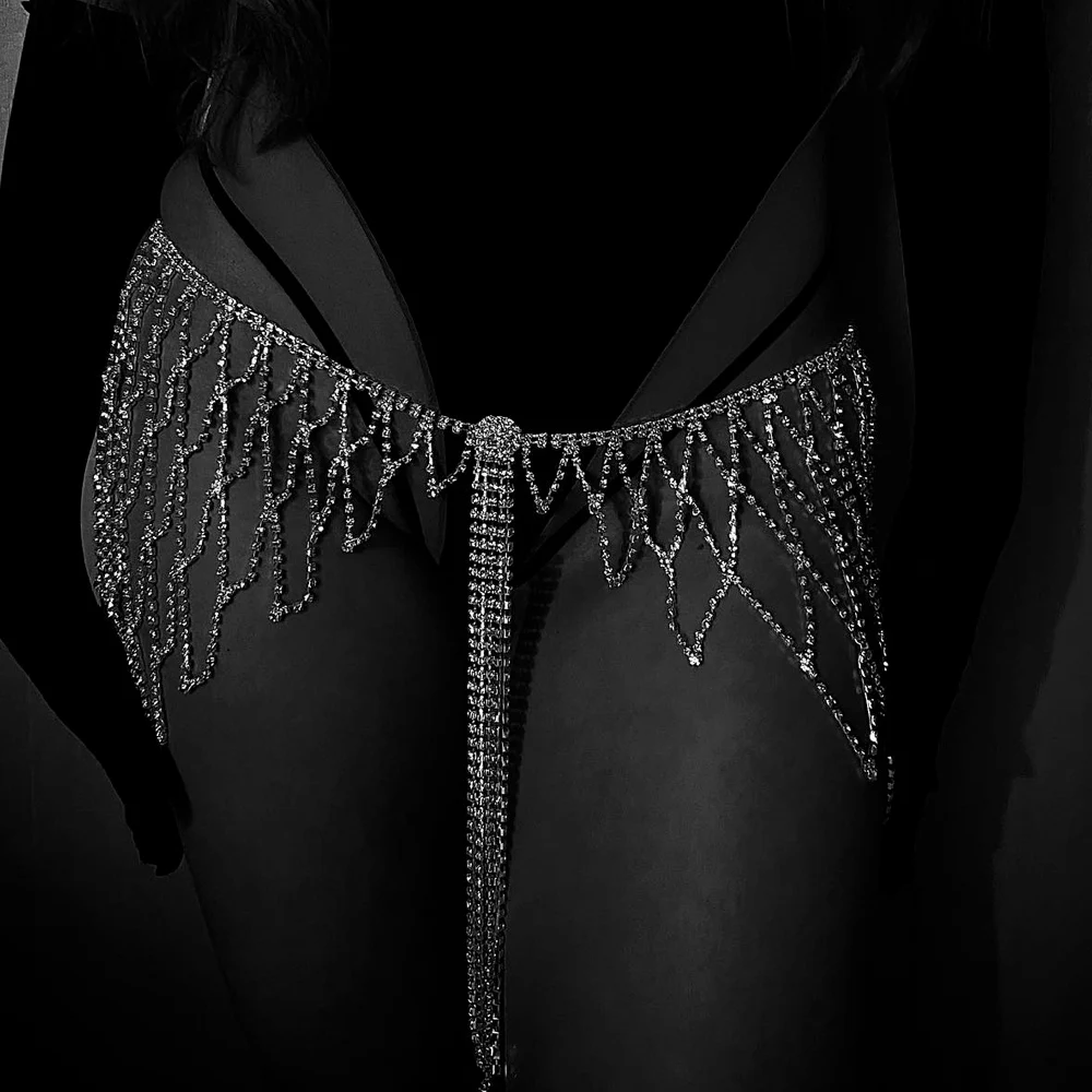 

Stonefans Mesh Rhinestone Tassel Waist Belly Chain Bikini for Women Festival Jewelry Sexy Crystal Body Chain Skirt Party Gifts