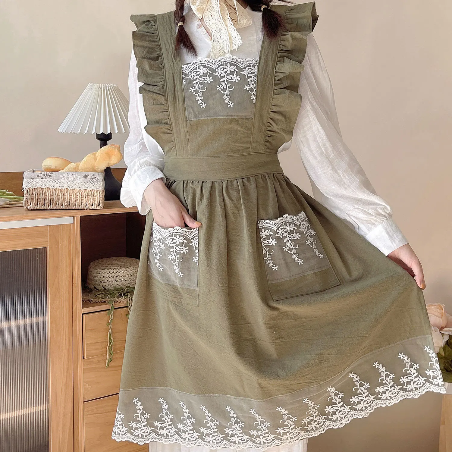 Avental de algodão para uso doméstico, versão coreana fina, avental de princesa, arranjo floral, arte de unha, suspensório, renda cozida, sem mangas, avental 1