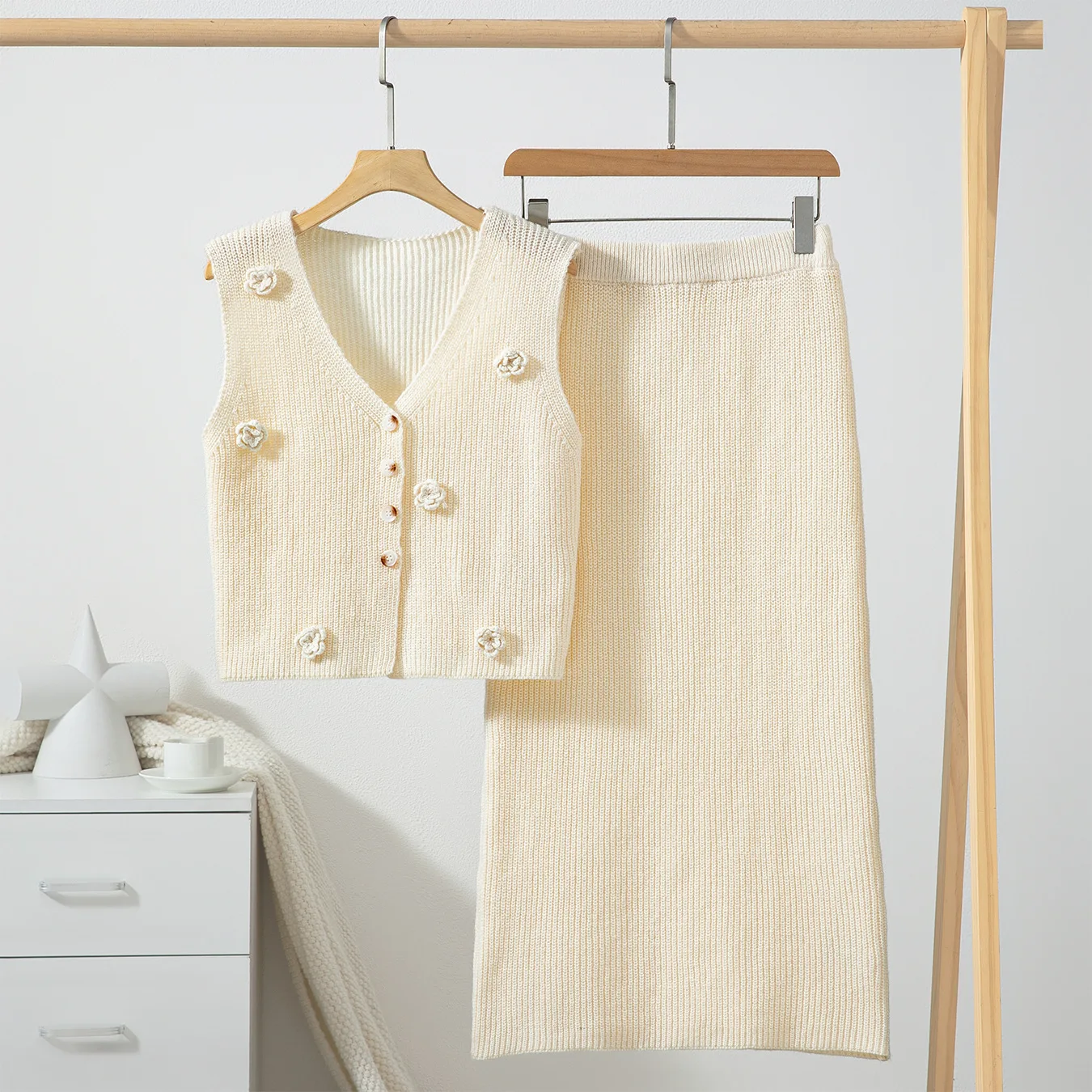 2025 Zomer Vrouwen Lange Rok Pak Mode Versieren Bloemen V-hals Vest Top Pakket Hippe Rok Set Elegante Gebreide Outfit 2-delige Set