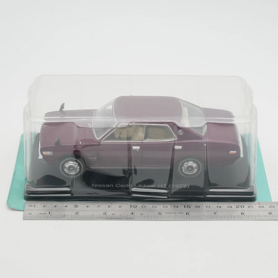 

Diecast Ixo 1:24 Scale Cedric 4door HT 1972 Duke Alloy Car Model Collectible Toy Gift Souvenir Display Ornament