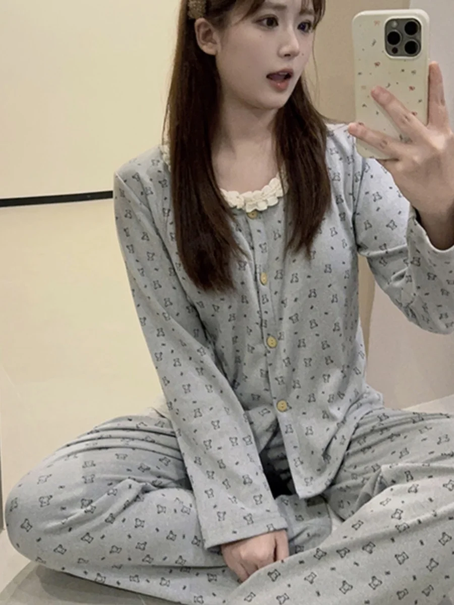 Women's Thickened Velvet Sleepwear Bear Pattern Soft Long Sleeve round Neck Home Clothes Set with Chest Pad Two-Piece Suit
