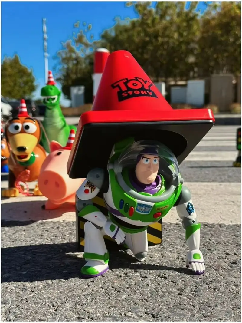 Disney Original Buzz Lightyear Roadblock Light Toy Story Series Lighting 5h Long Endurance Ornamnet Collection Toys Friends Gift