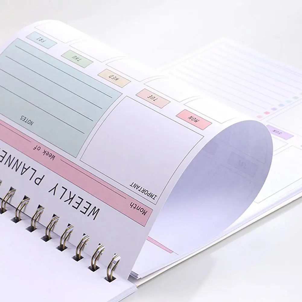 ゴール設定、日次スケジュールノートブックを備えた英語の週次プランナーノートブック、リスト、学校、事務用品を一覧表示