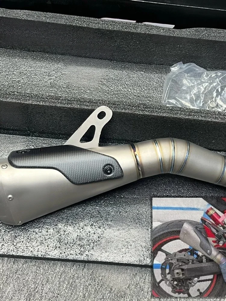 For Kawasaki Z900 FST Titanium Alloy Exhaust Tailpipe V4 Genuine Carbon Fiber Protective Cover with Independent Clip Structure