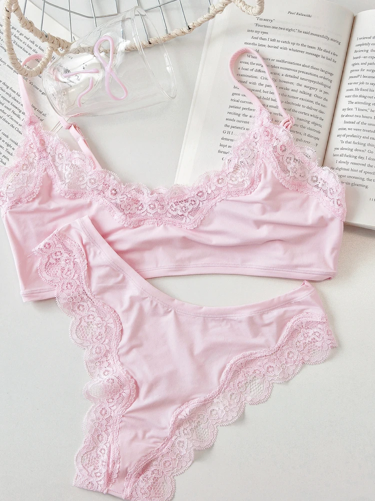 

Сексуальный комплект кружевного нижнего белья для женщин, легкий бюстгальтер пуш-ап без подушечек, нижнее белье с маленькой грудью и цветочной вышивкой, нежные бюстгальтеры