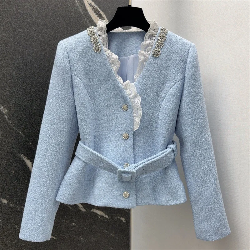 

Женская куртка, новый кружевной лоскутный топ с v-образным вырезом и длинными рукавами на зиму, пояс 2025, тонкое женское пальто, сверкающая верхняя одежда со стразами