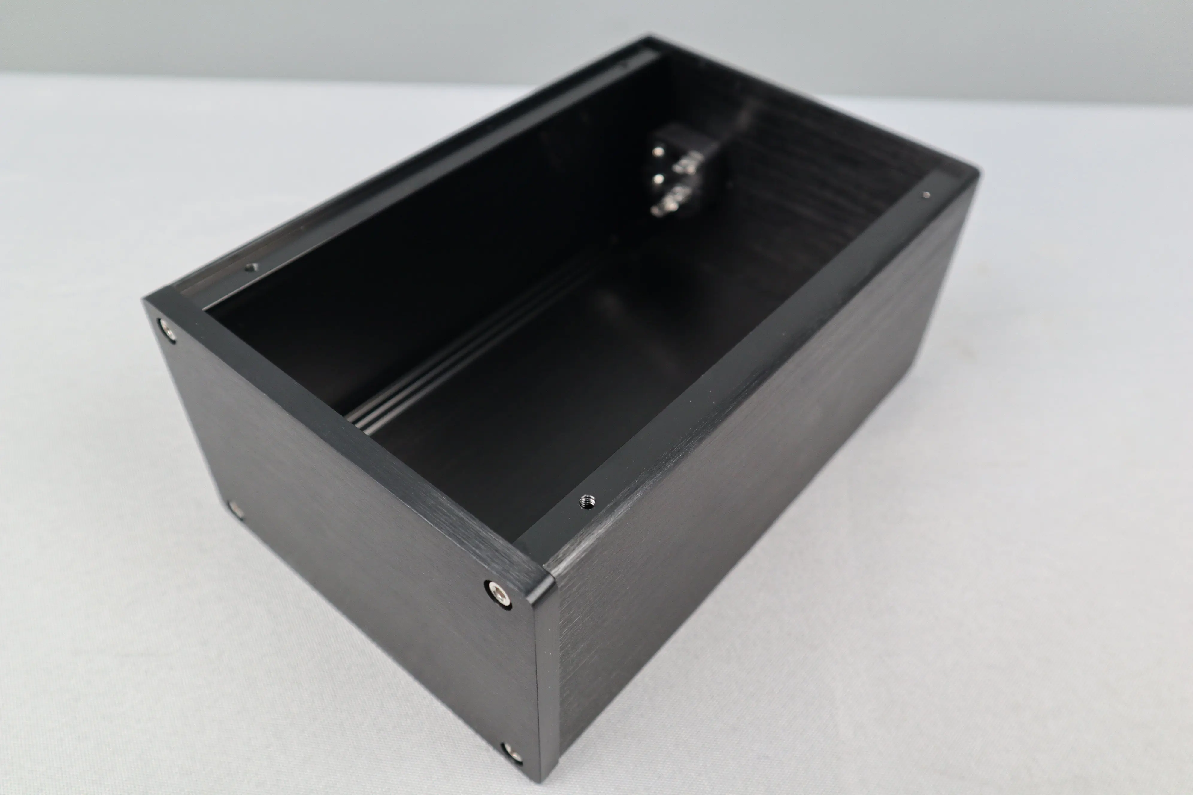 

Многофункциональный корпус 1409 из цельного алюминия для HIFI-усилителя, блока питания, DIY-преусилителя.