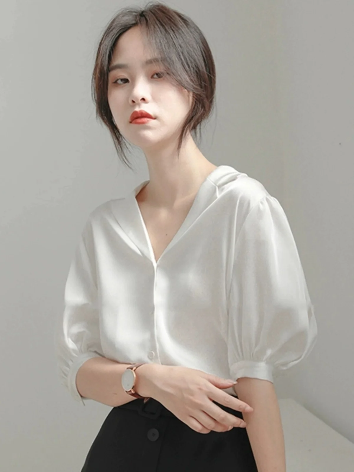 

Korean Style Silk Shirt Women's Design Sensation Fashionable Ladies' Premium Sun Protection Clothing V-neck Short Sleeve