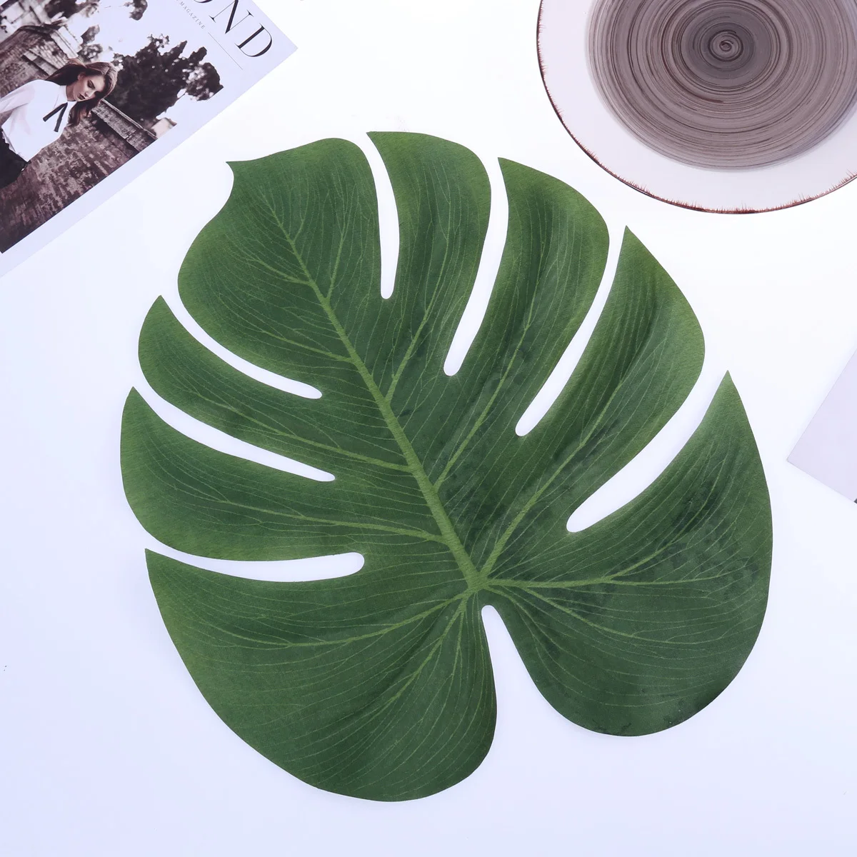 

12Pcs 35x29cm Artificial Palm Leaf Reusable for Tropical Island Summer Party Decor Artificial Palm Leaf
