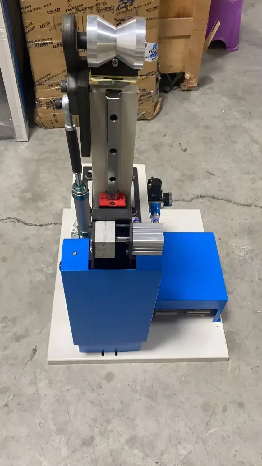 High-quality thread-grabbing shoes, long-lasting pull-down mechanism, shoe machine, wire-pulling,  finally wire-pulling machine