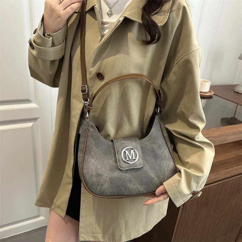 

Sophisticated Timeless Handbag One Shoulder Office Commuting Business Trip Exquisite Portable Trendy Sleek Elegant Fashionable