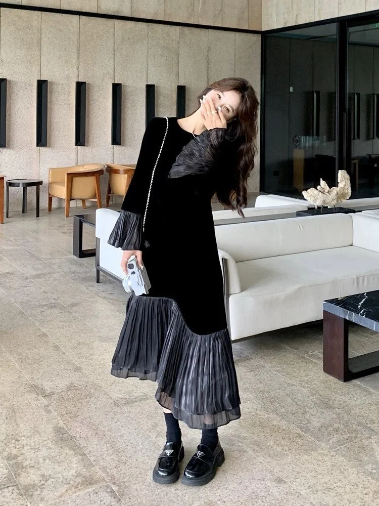 Autumn Black Patchwork Velvet Midi Dress Women Mermaid Flare Long Sleeve O-neck Pleated Vestidos Elegant Holiday Party Clothing