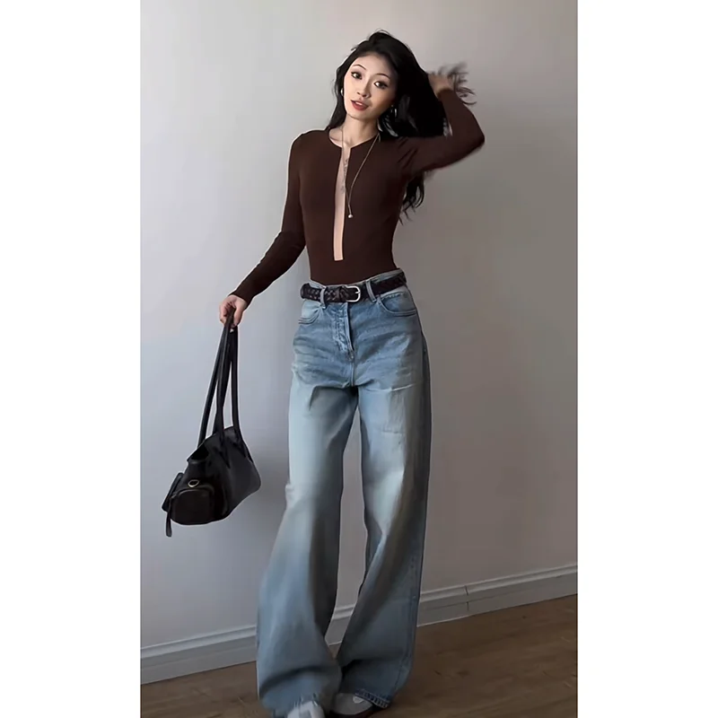 เสื้อกล้ามซับในผู้หญิงแบบยาว ยืดหยุ่นสูง พร้อมแผ่นรองหน้าอก ดีไซน์เซ็กซี่แบบเว้า โชว์สัดส่วน