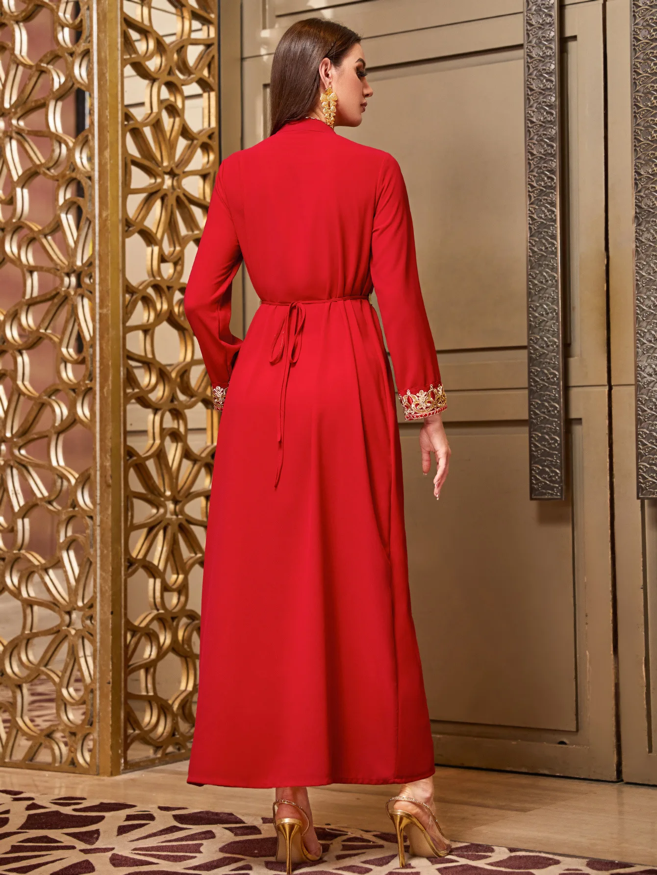 Vintage Lace Embroidery Abaya  - огляд і ціна Embroidery Kebaya