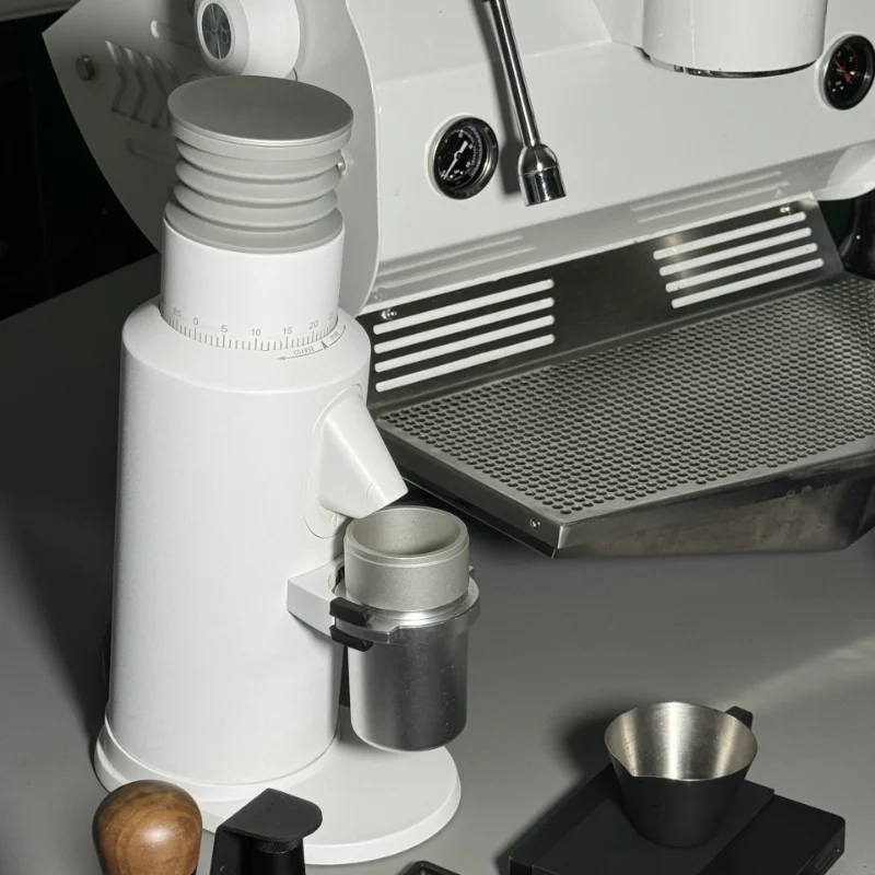 Professional Coffee Grinder 64mm Burr Mill Commercial Grade For Single Dose And Espresso Preparation SOE