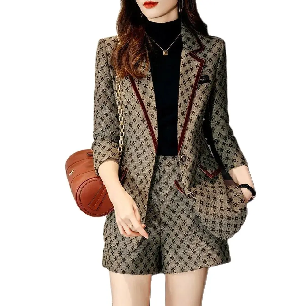 

Plaid Suit Jacket Female Autumn High-end Socialite Temperament High Sense This Year's Fashion Professional Wear Shorts Suit Tide