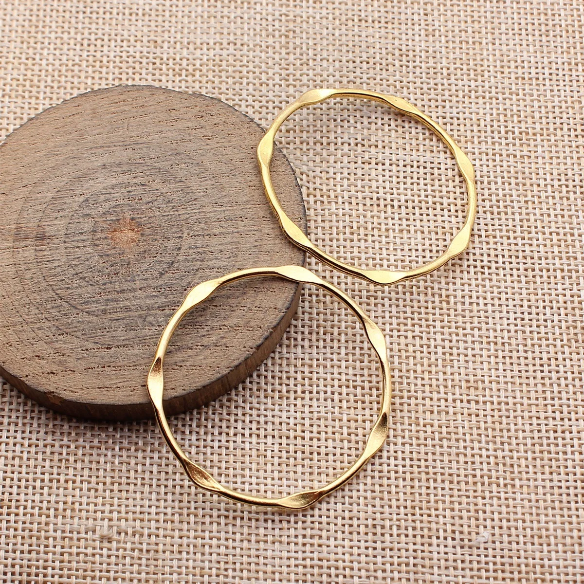 20pcs 43x43mm(1.69x1.69inch) 5 Colors Embossed Hollowed-Out Geometric Circle Charms Hand Crafts Jewelry Making Accessories