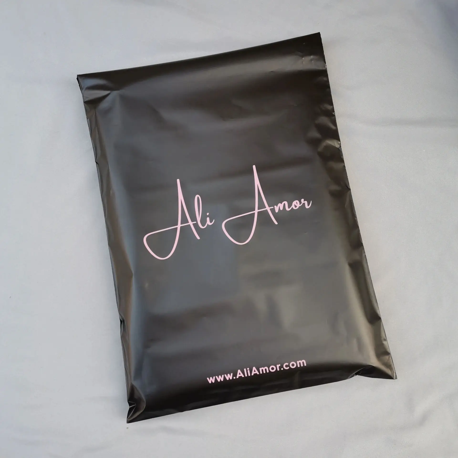 Schwarze Express-Geschenkverpackungstasche, wasserdichte Plastiktasche, Transportprodukt, selbstversiegelte Tasche, individueller Logodruck – Detail 4