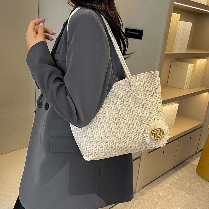 Women Straw Shoulder Bag Large Capacity Tote Bag Hand-woven Handbag Fashion Summer Beach-Bag Ladies Trendy Underarm Bag