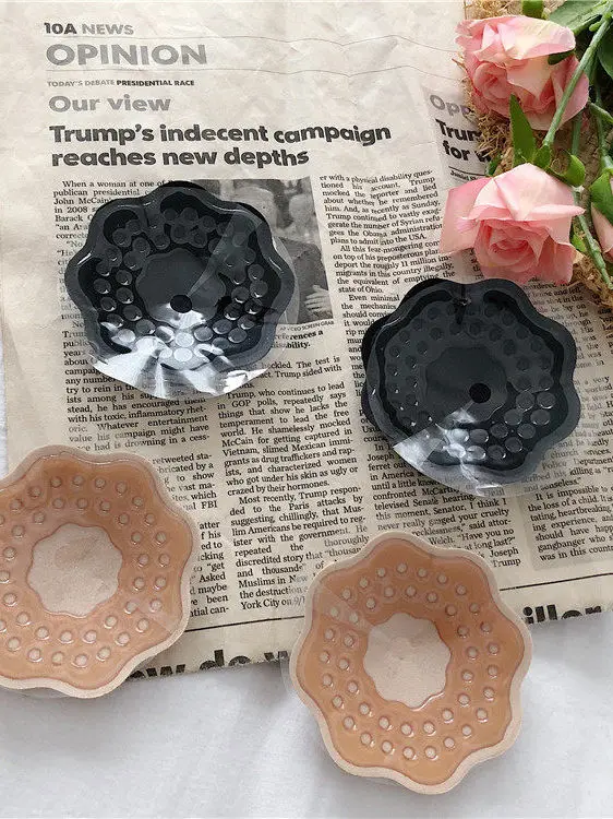 Invisible Silicone Nipple Covers Breathable Thickened Bra Inserts Anti Slip Wedding Dress Pads Women's Underwear Chest Pads
