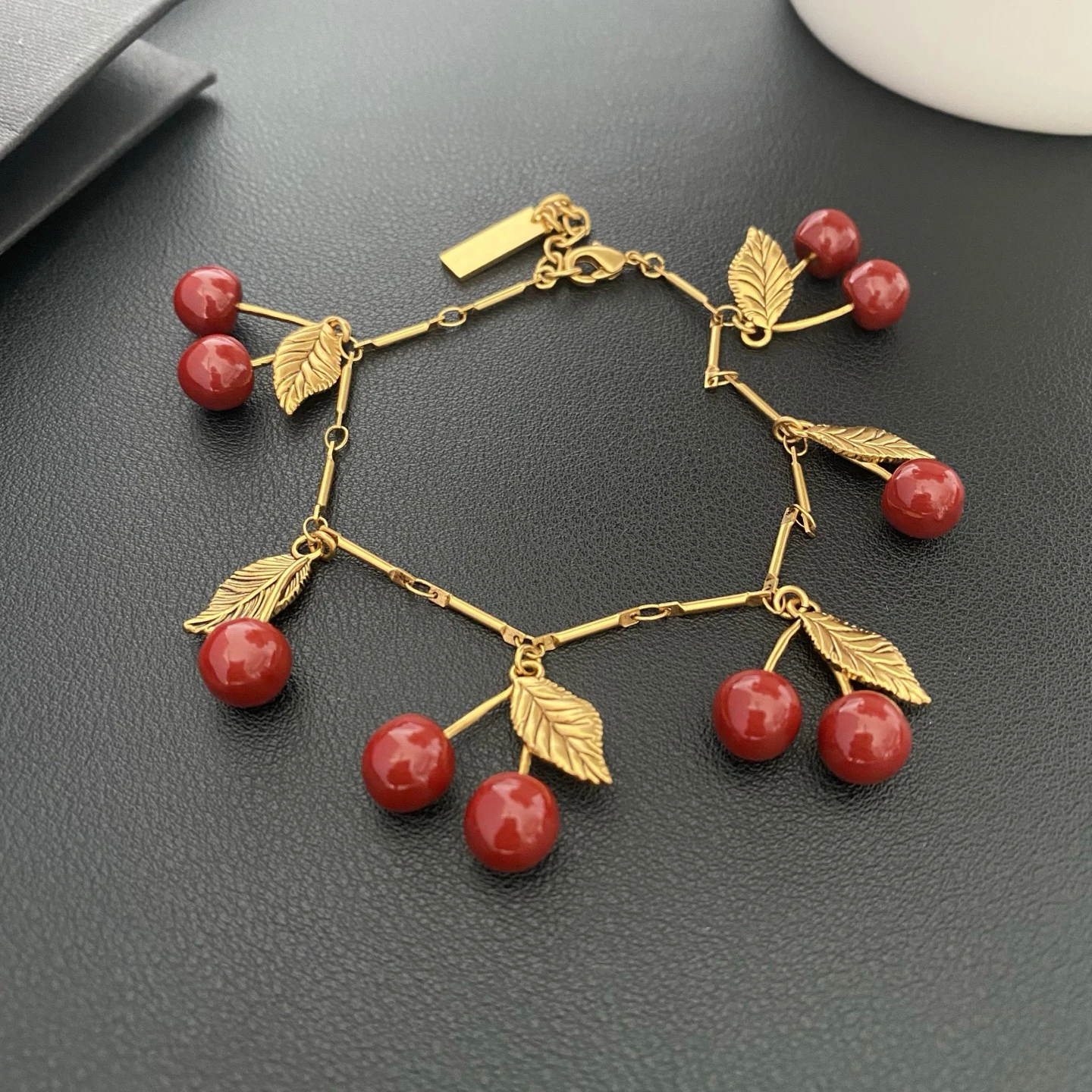 

Hot Europe America Cherry Brass Gold Plated Earrings Necklace Bracelet Luxury Set Woman Designer Brand Jewelry Accessories