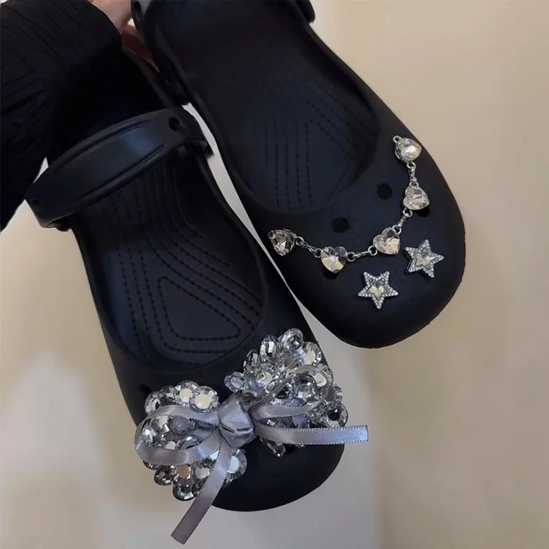 

Новый набор из 1 предмета: украшения для обуви в виде хрустальных жемчужных цветов, набор подвесок для женских балеток, аксессуары для украшения обуви своими руками, модные украшения для обуви.