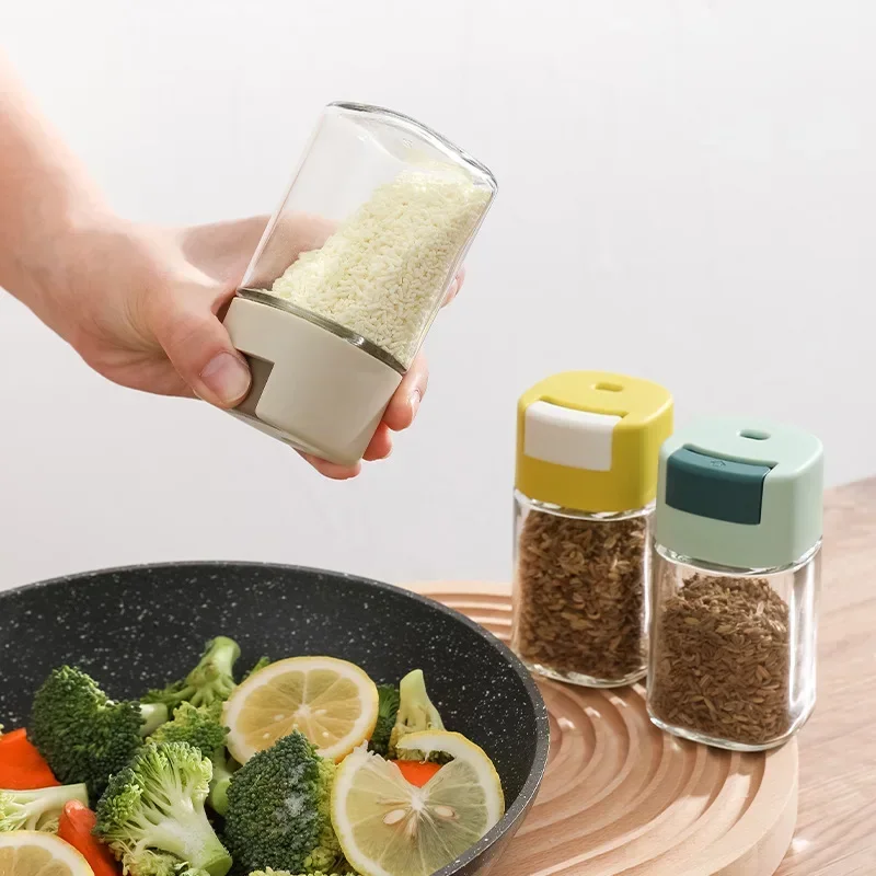 Kitchen Seasoning Bottle Salt and Pepper Shakers Spice Jars Push-type Salt Shaker Quantitative Glass Moisture-proof