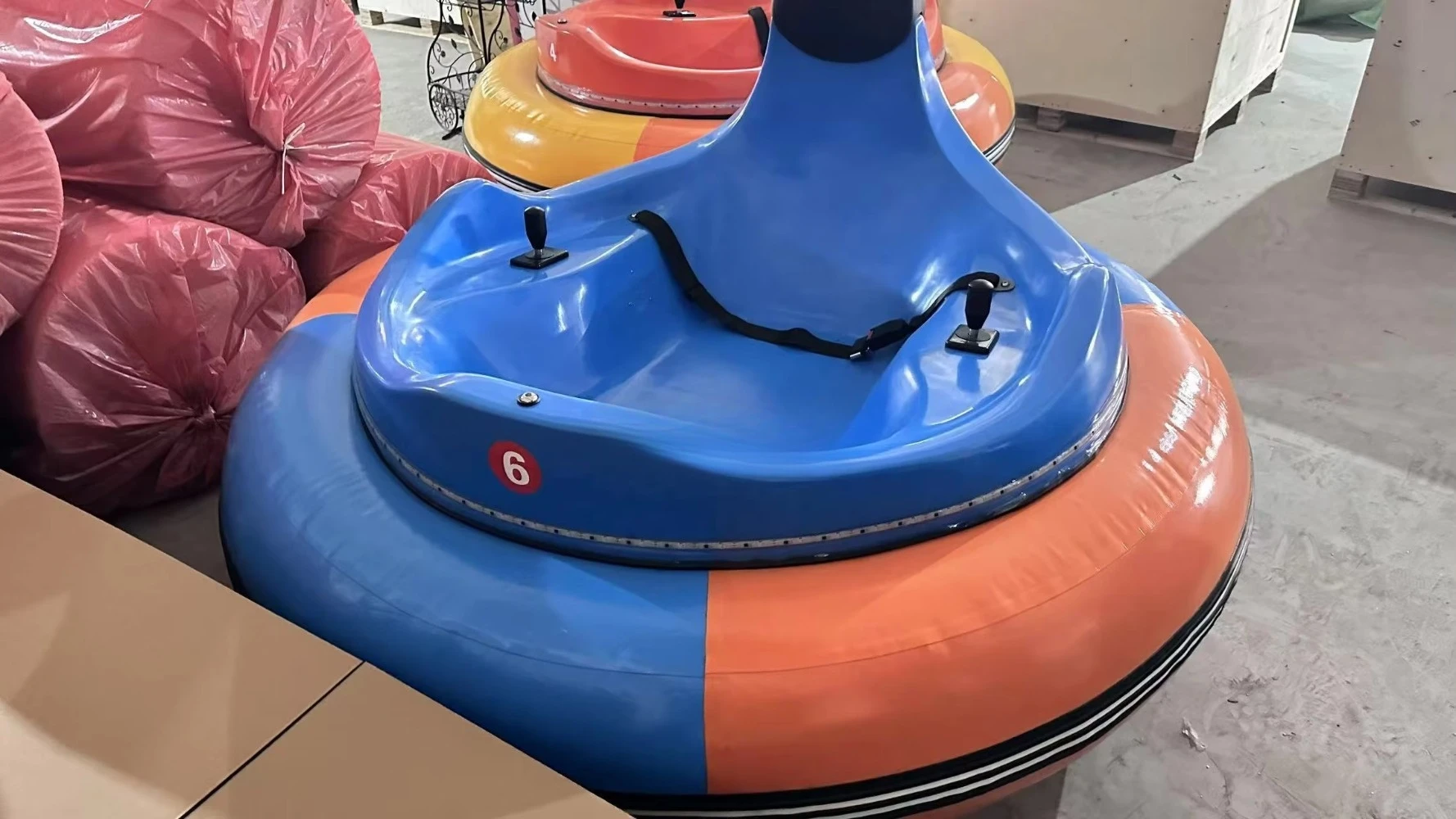 Wholesale Remote Control New Style Inflatable Arena Electric Bumper Cars Inflatable Bumper Car Rides for Kids Adults