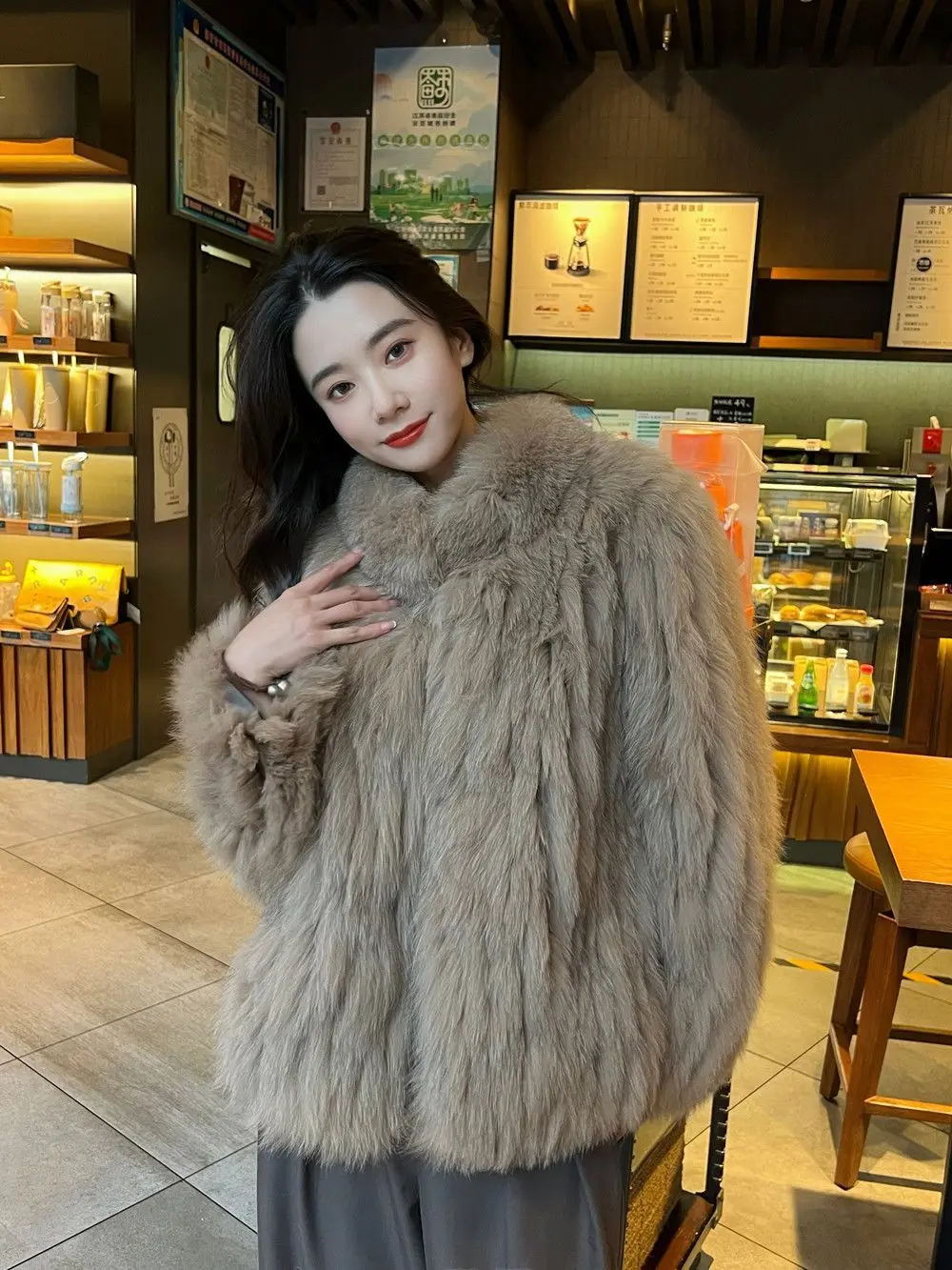 

HiQuality Winter Soft Fluffy Faux Fur Coat Long Sleeve Lapel Loose Warm Shaggy Fur Jacket Loose Coat Korean Style Fashion B216