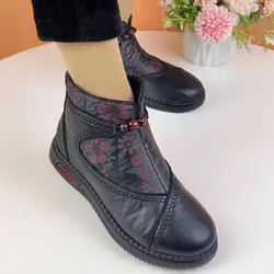 2024 moda invernale nuovi stivali da donna comode scarpe da madre antiscivolo con scarpe casual in cotone leggero caldo cashmere