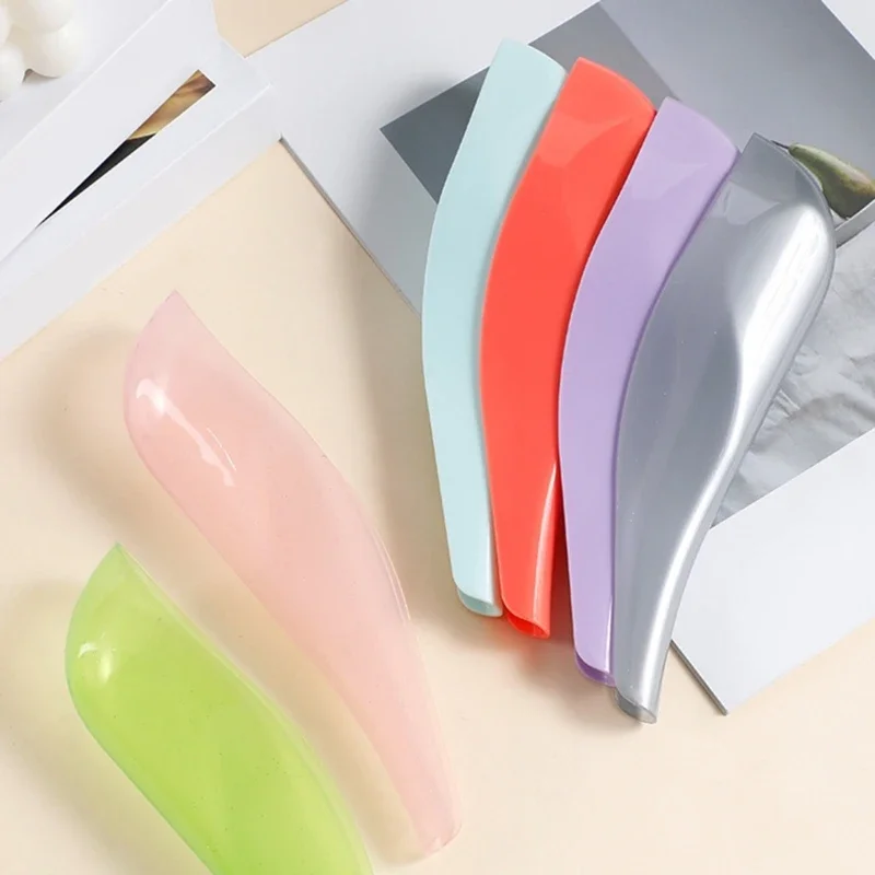 Female Urinal Pee Funnel Standing Urinals Outdoor Urination Device for Women Standing Pee Urinal Funnel for Travelling