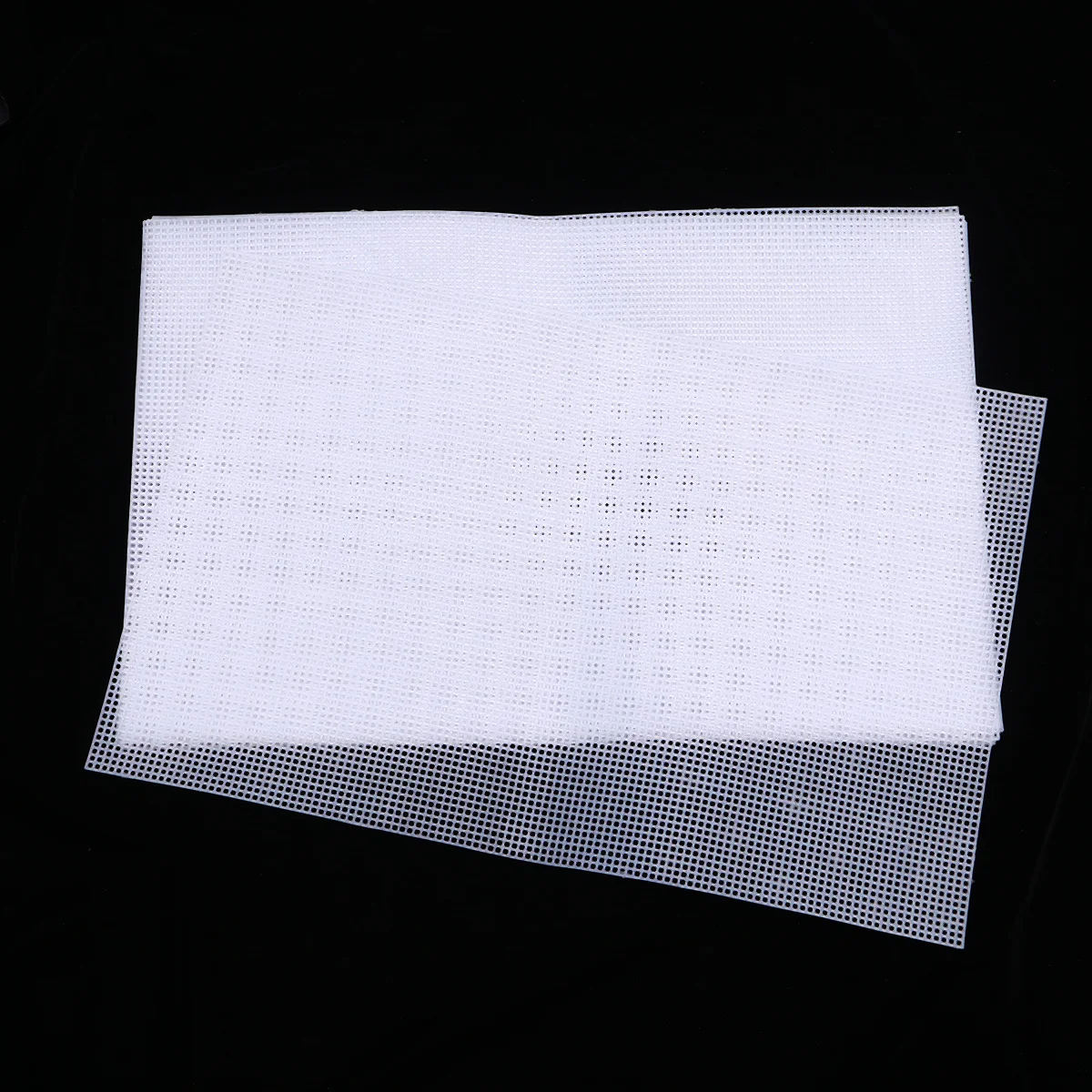 

5Pcs DIY Plastic Mesh Sheet Multi-Purpose Cuttable Grid for Fish Tank Accessories Woven Bottom Lining Board Gift White