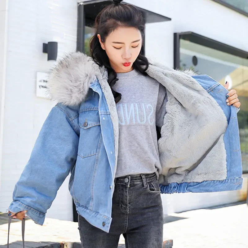 Winter Fur Denim Jacket Women Fashion Faux Rabbit Fur Blue Jeans Jacket Coat with Warm Lining Female Fur Collar Oversize Outwear