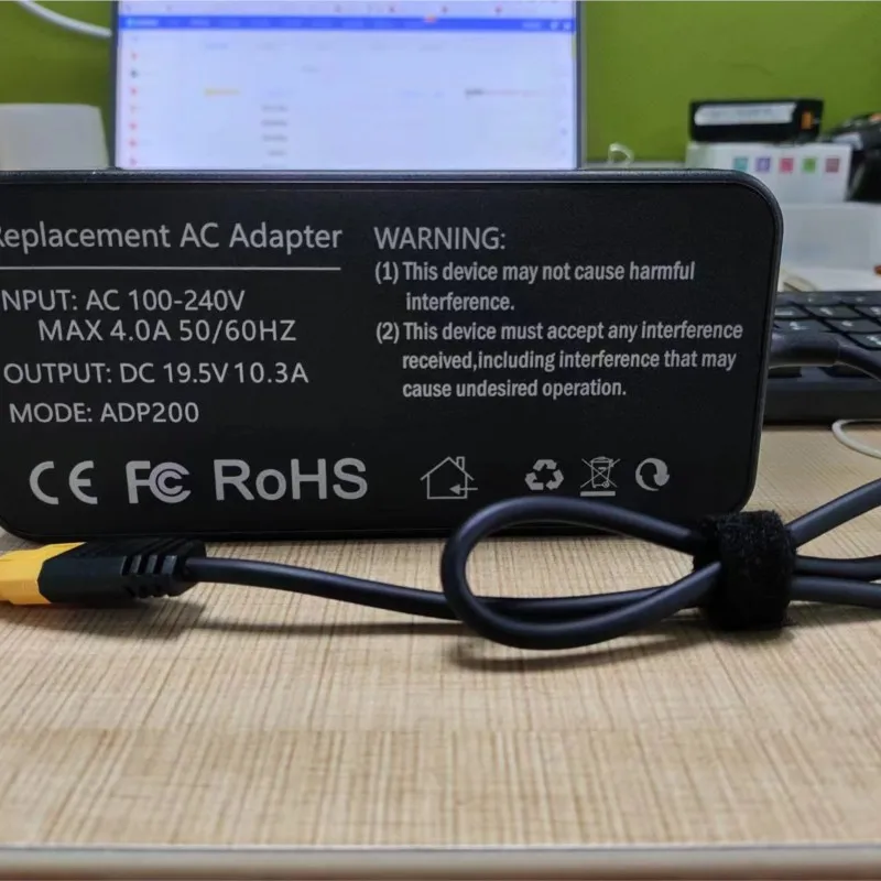 

ToolkitRC ADP200 200W AC Adapter Power Power Supply XT60 Plug Output 19.5V 10.3A for RC LiPo Battery Charger Balance Drone Model