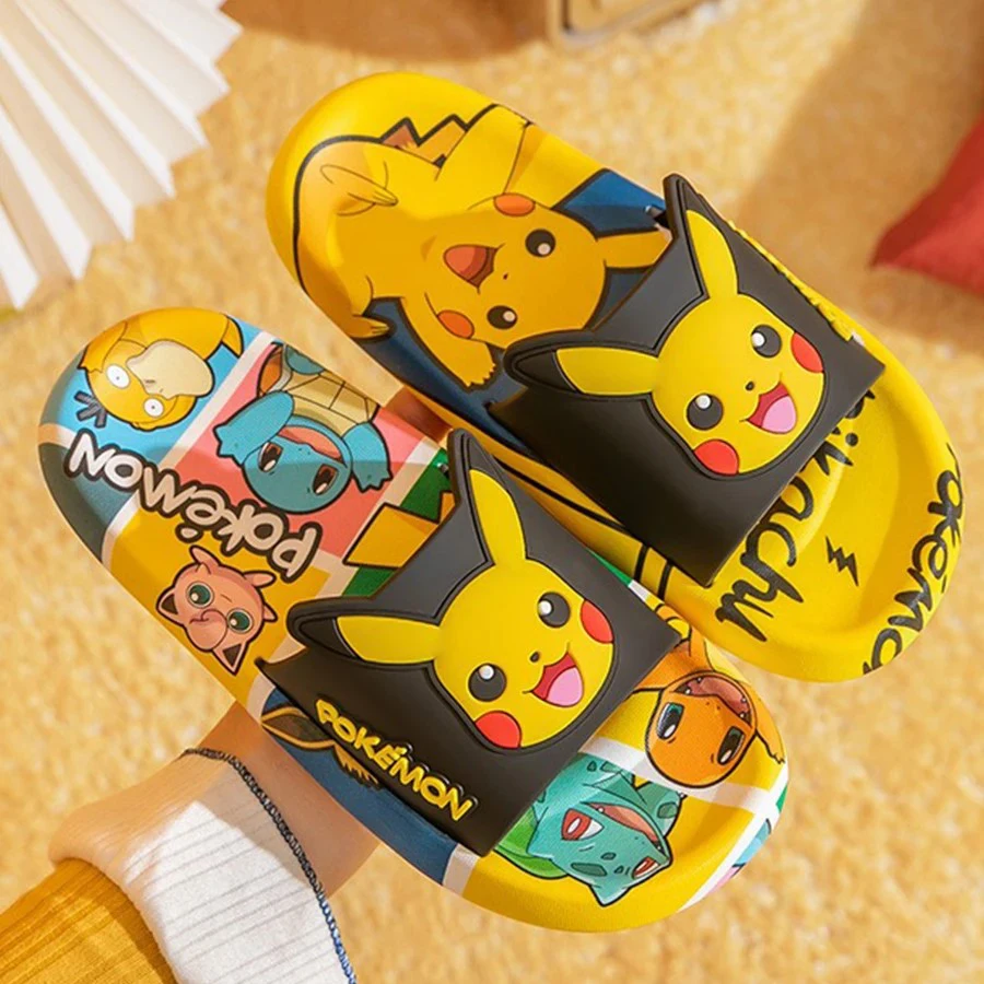 شباشب كرتونية صيفية للأطفال مع نعال ناعمة غير قابلة للانزلاق للأولاد والبنات