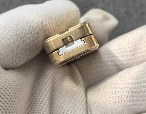 GD Tang Dou EDC Square Candy Brand Promotion GD Copper Horse Square Candy B Fingertip Gyroscope Stress Relief Toy