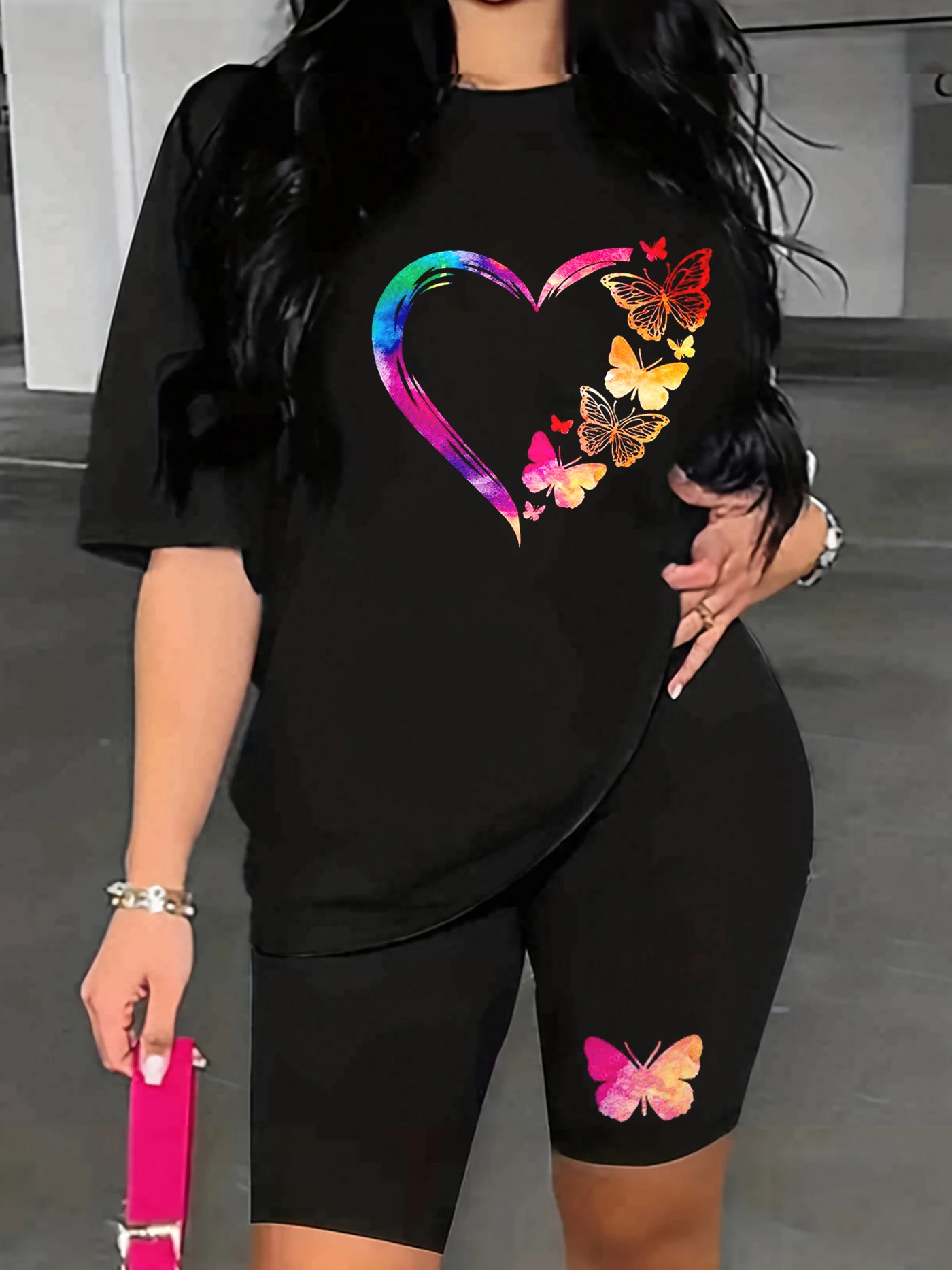 

Комплект из двух предметов с принтом бабочки, Повседневная футболка с коротким рукавом и круглым вырезом и шорты, комплект из 2 предметов для лета и весны, женская одежда