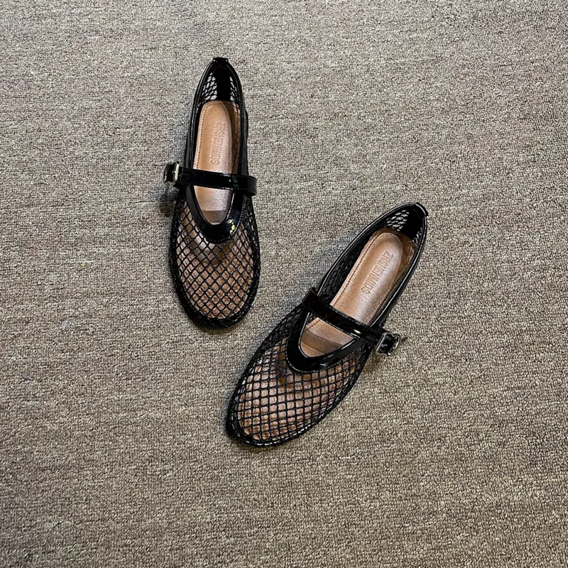 

New Black Beach Shoes Comfort Retro Female Flat Shoes Summer Mesh Hollow Sandals Women Flats Shallow Plus Size 42 Luxury Sandals