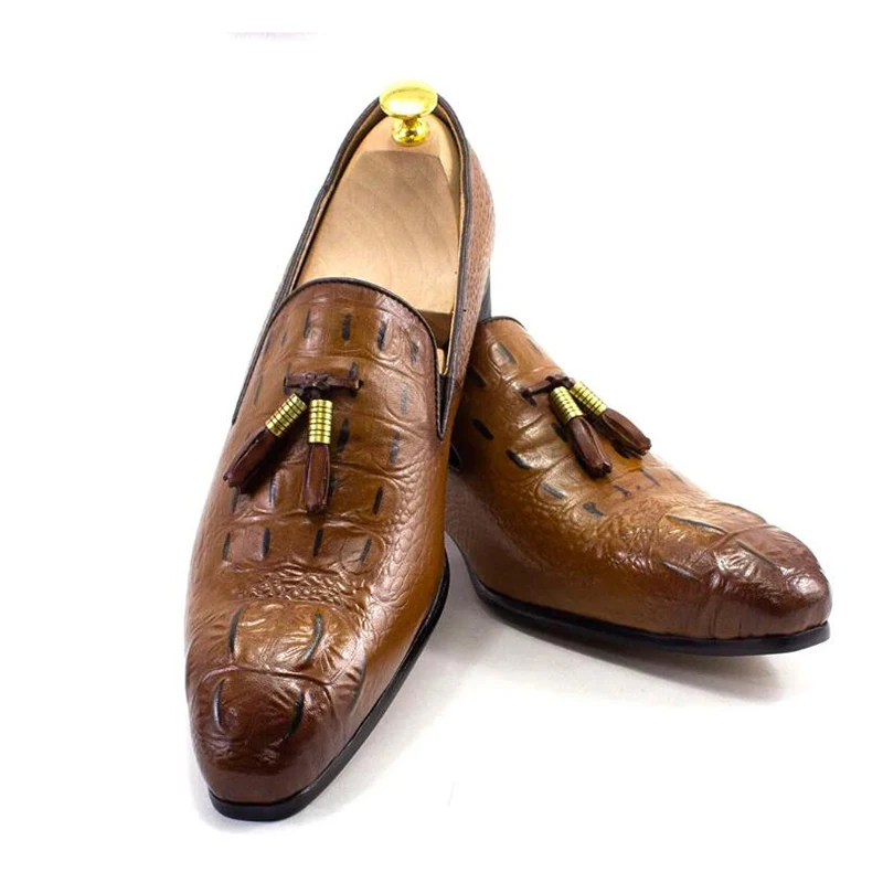 Italian Handmade Men Business Casual Leather Shoes Pointed Toe genuine Leather Tassel Loafers Trendy Men Shoes