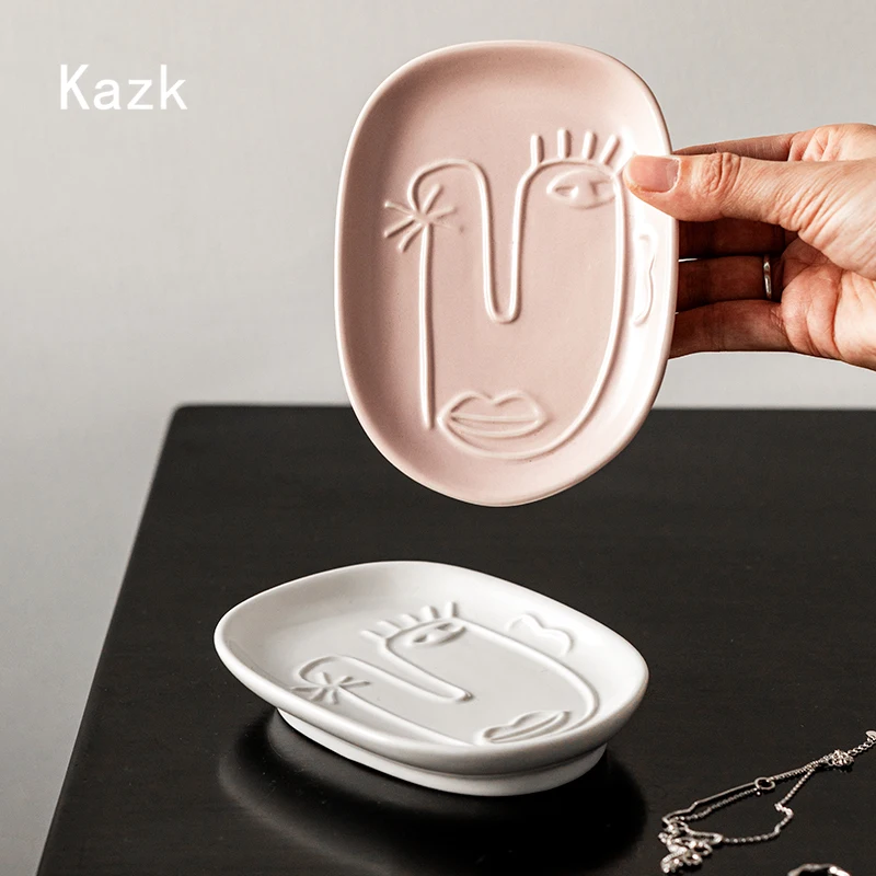 Nordic Retro Face Ceramic Soap Dish Creative Household Bathroom Accessories Soaps Tray Necklace Jewelry Storage Trays Decoration