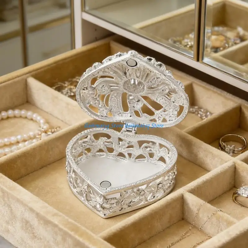 

573B Heart Shaped Case For Storing Necklaces Bracelets And More
