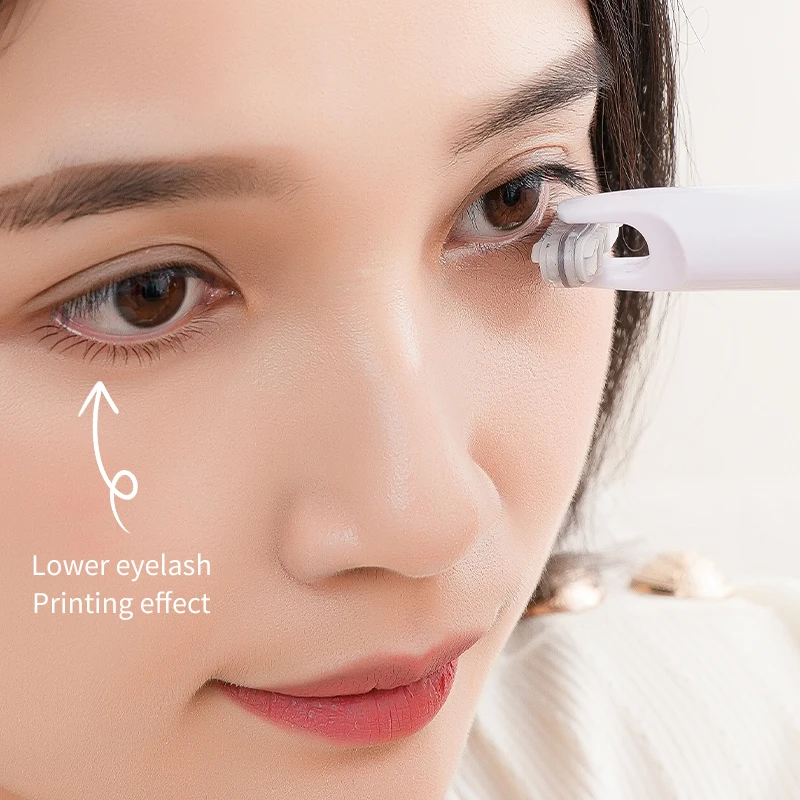 1個 3段階調節可能な電気加熱式まつげカーラー 長時間カールを実現、アイライナー、下まぶたスタンプ、まつげカーラー、3-in-1充電式電気まつげカーラー、長時間加熱式まつげカーラー、急速予熱、ハンドヘルド加熱式まつげカーラーデバイス、メイクアップツール、クリスマスギフト
