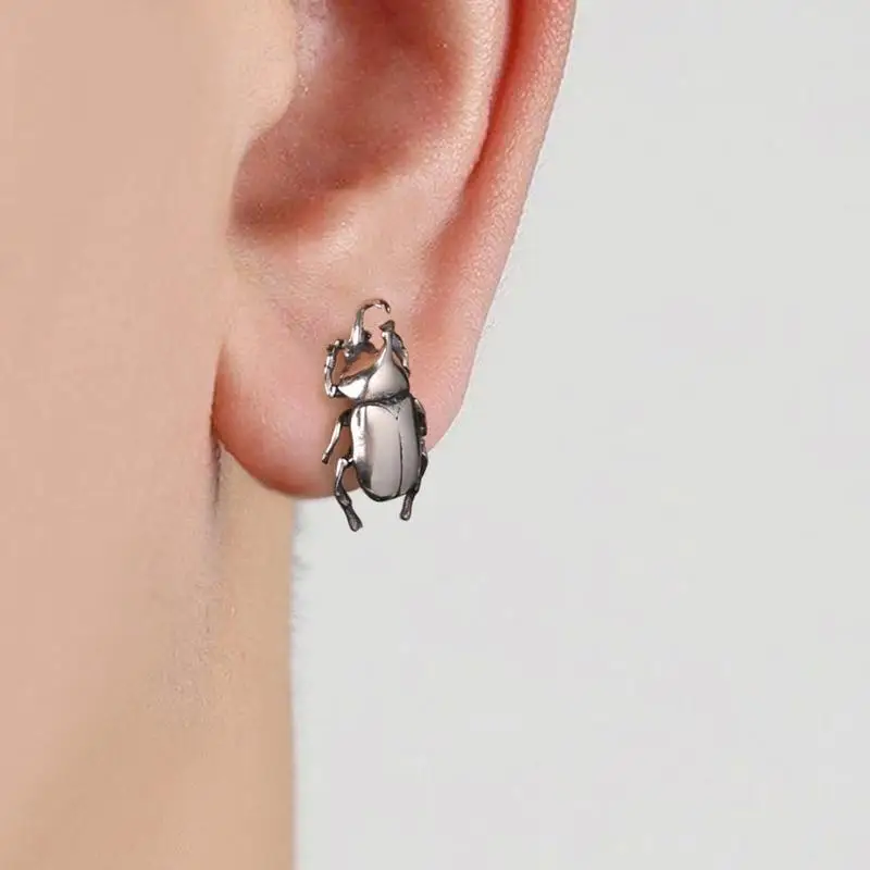 Gothic Punk Retro Small and Exquisite Insect Beetle Earring Hip-hop INS Trendy Men and Women Japanese Style Niche Ear Accessorie